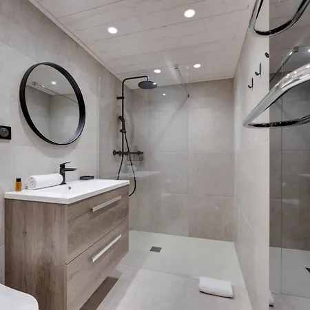 Duplex Et Spacieux - 7 Pers. Apartment