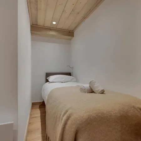 Duplex Et Spacieux - 7 Pers. Apartment *